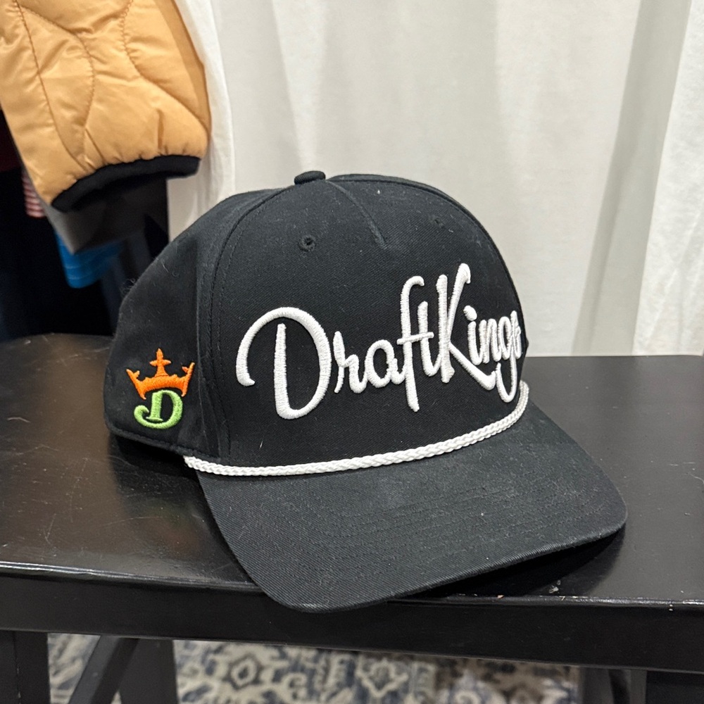 DraftKings Black Snap Back - OSFM